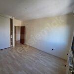Konutkent 1 Sitesi’nde 5. Kat Merkezi Isıtmalı Kiralık 3+1 — 16. fotoğraf